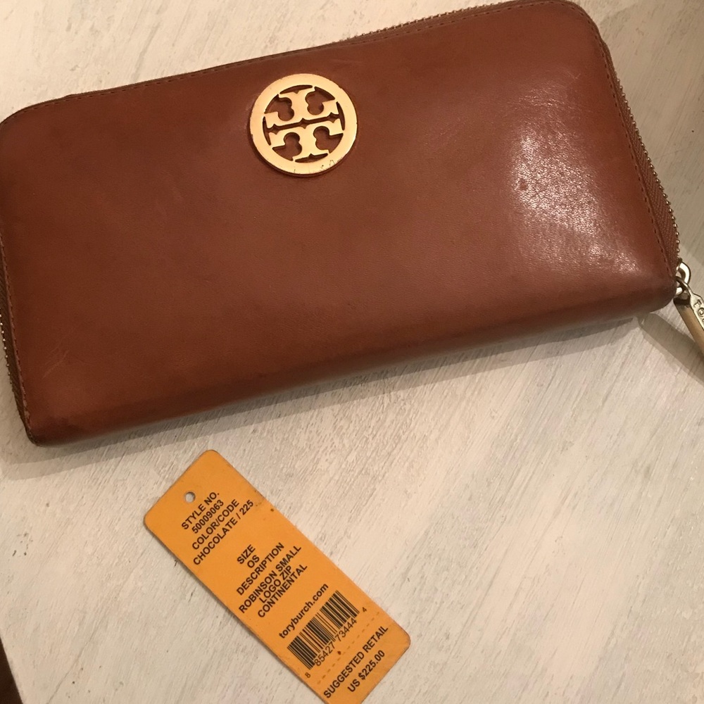 Tory Burch wallet